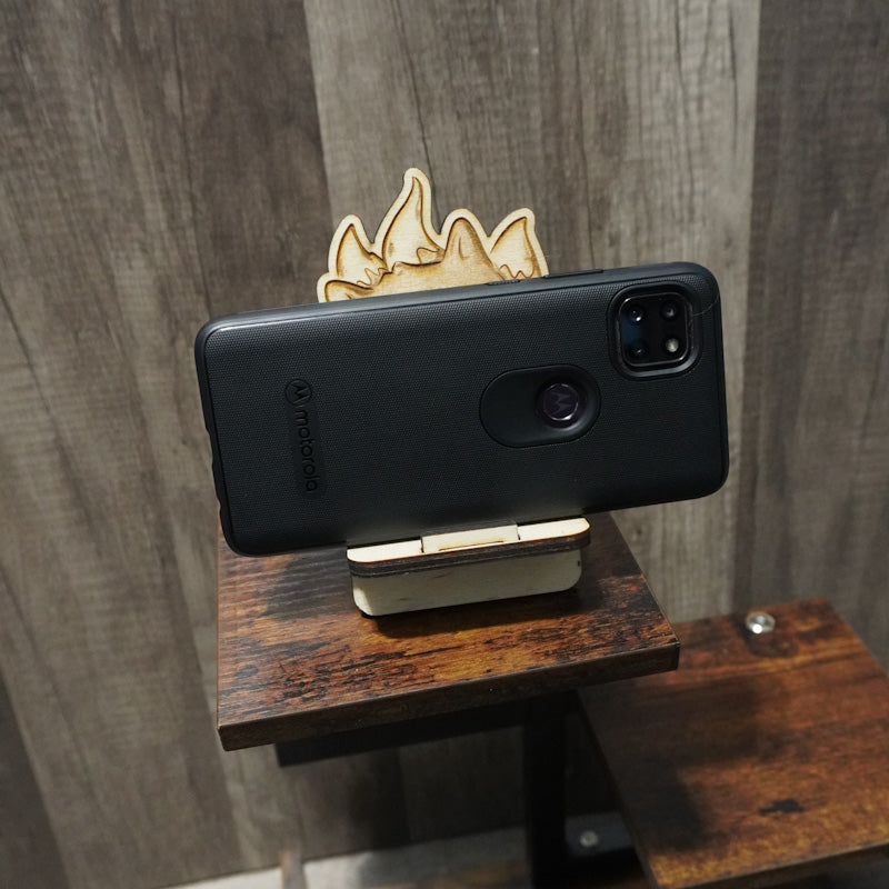 Lucky Kitsune Phone stand