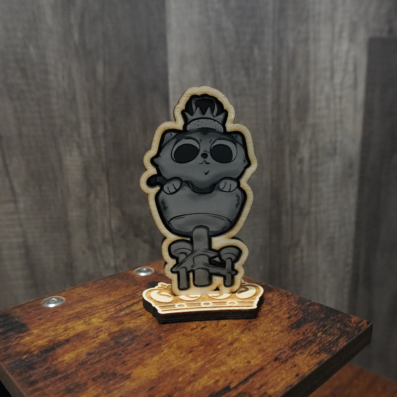 Royal Kitty Mini-standee